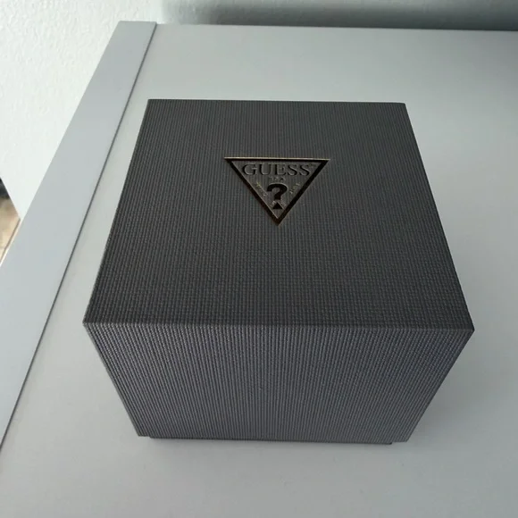 GUESS Women's Iridescent Pink-Purple Crystal Accent Bracelet Watch - Picture 3 of 3